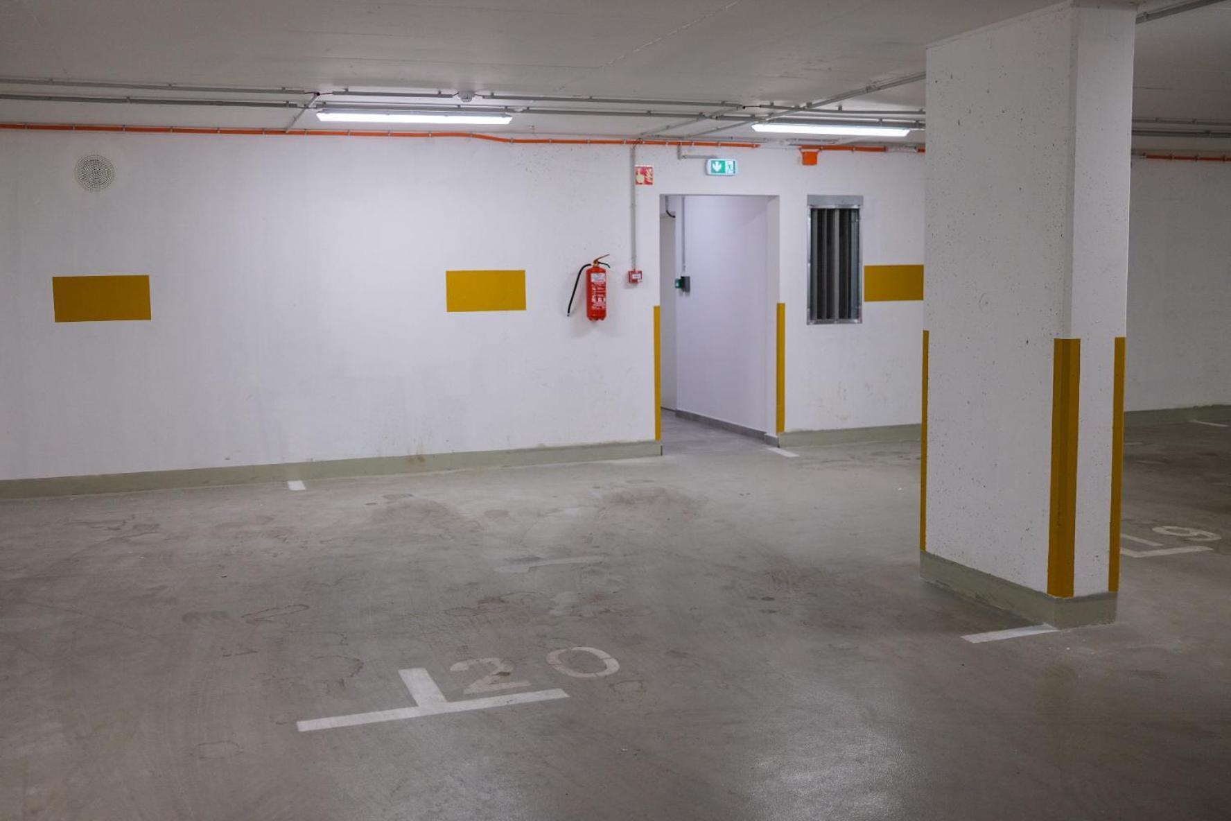 Cityscape Apartment ~ Ac/Indoor Parking/Balcony Βουδαπέστη Εξωτερικό φωτογραφία